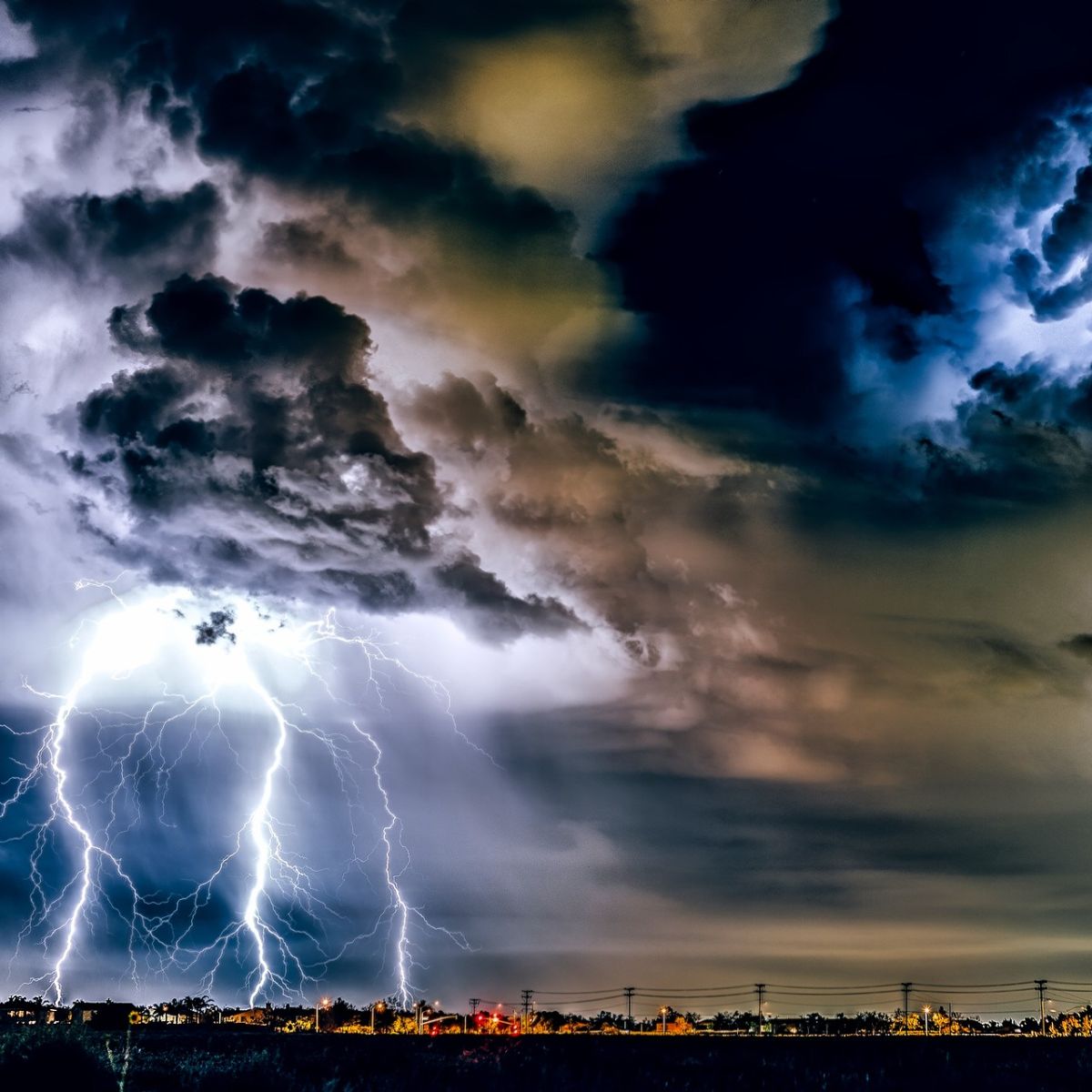 Spiritual Meaning Of Being Struck By Lightning In A Dream