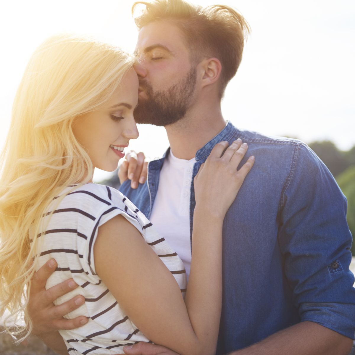 psychology kissing forehead