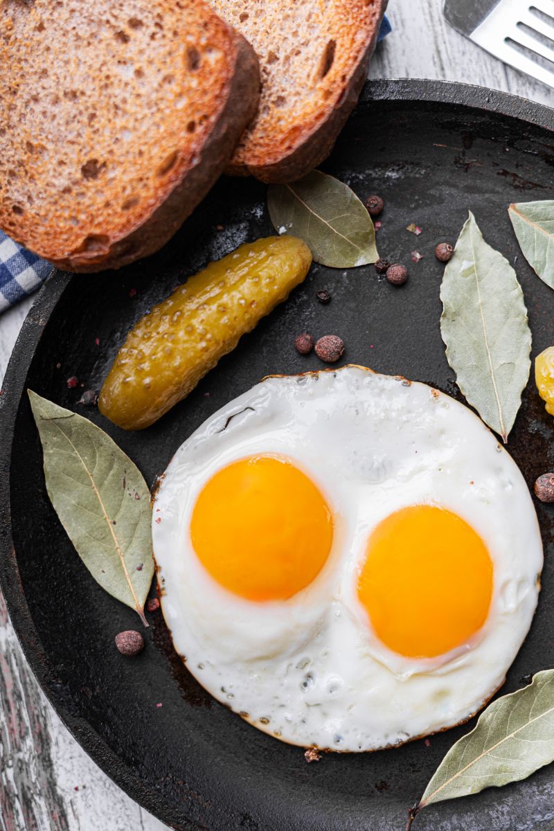 smell of rotten eggs in house